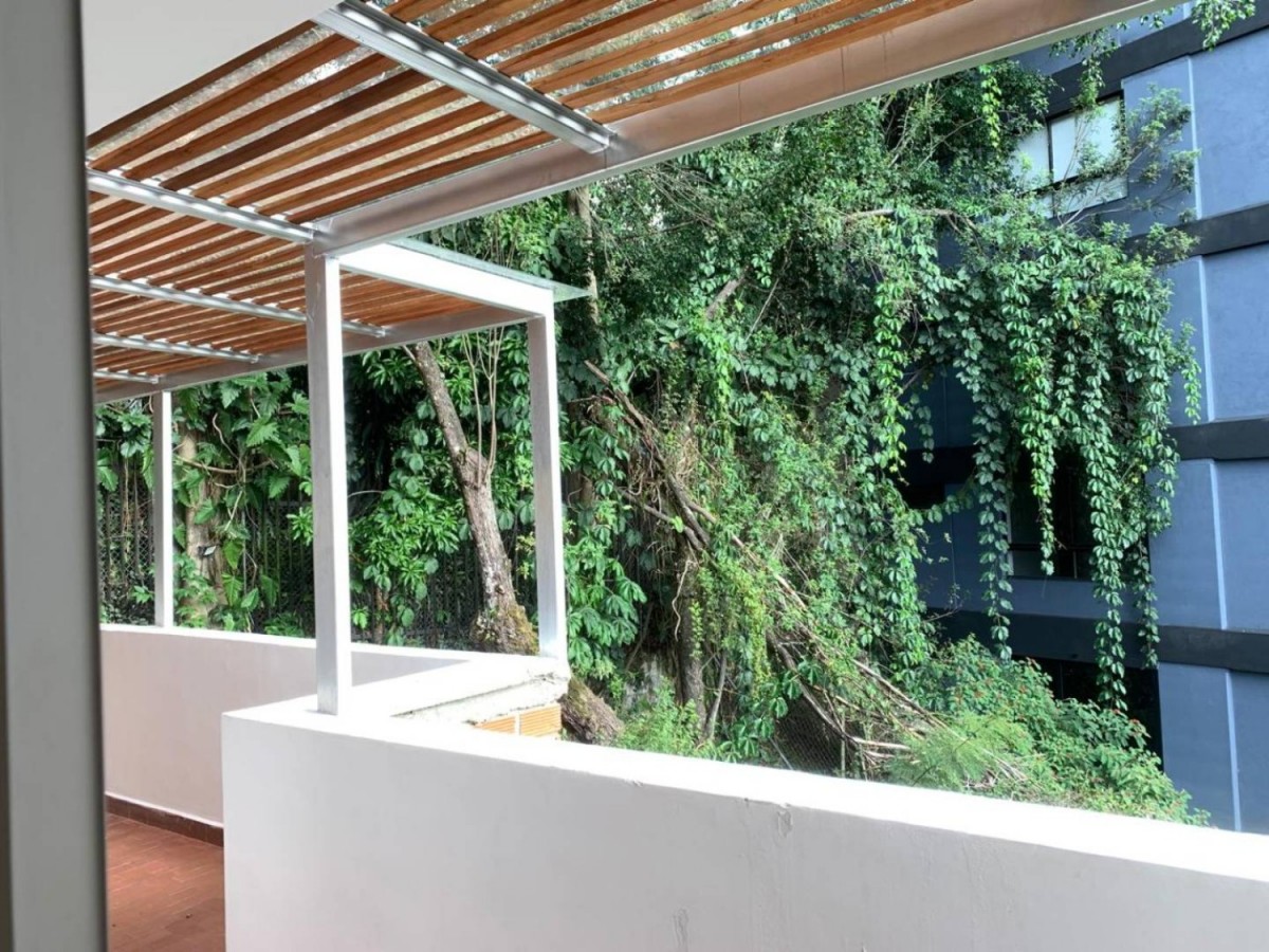 Apartamento en venta en Altos Del Poblado, Medellín · foto 3 de 24