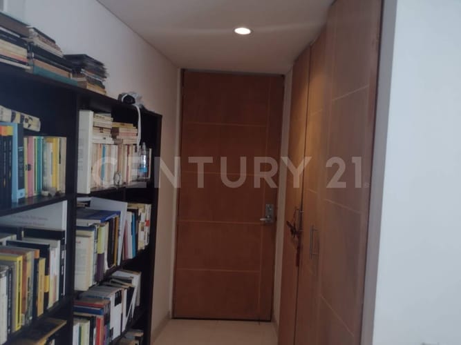 Apartamento de 2 alcobas en venta en Santa Rita, Cali, 68 m² · foto 3 de 13