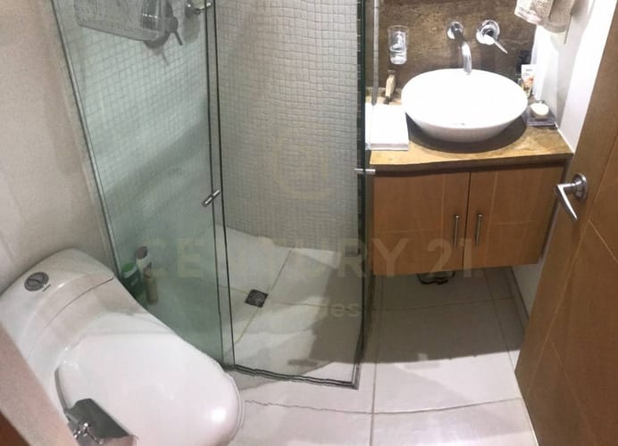 Apartamento de 2 alcobas en venta en Santa Rita, Cali, 68 m² · foto 12 de 13