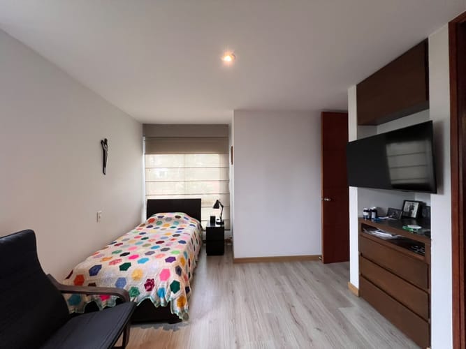 Apartamento de 2 alcobas en venta en El Poblado, Medellín, 82 m² · foto 10 de 12