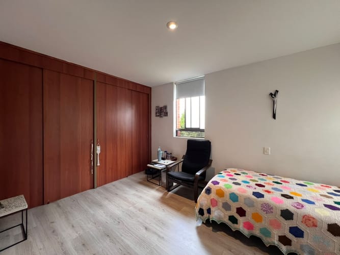 Apartamento de 2 alcobas en venta en El Poblado, Medellín, 82 m² · foto 9 de 12