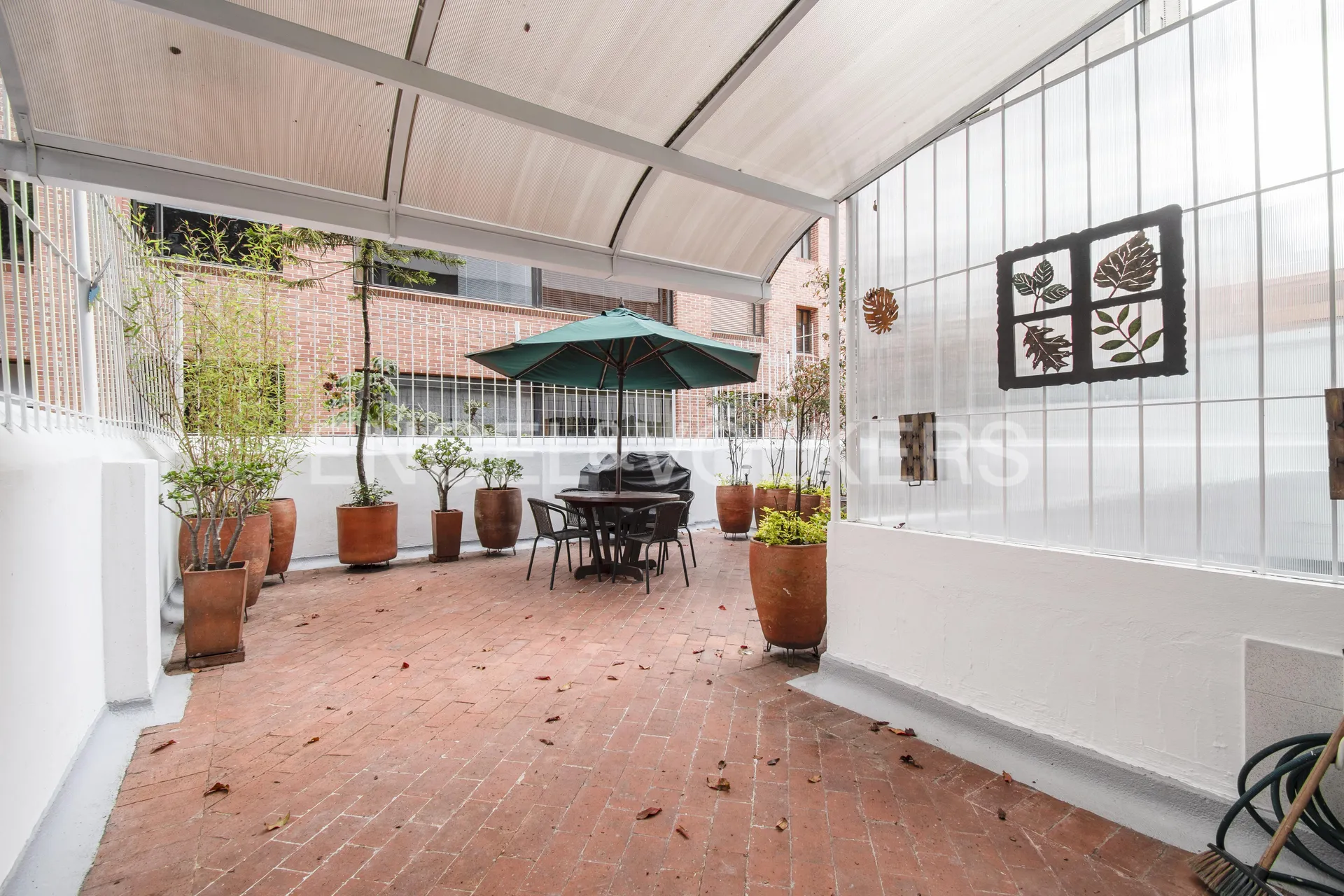 Apartamento en venta en Los Rosales, Bogotá · foto 8 de 10