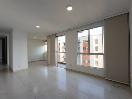 Apartamento en arriendo en Cr. Los Naranjos, Jamundí · foto 3 de 21