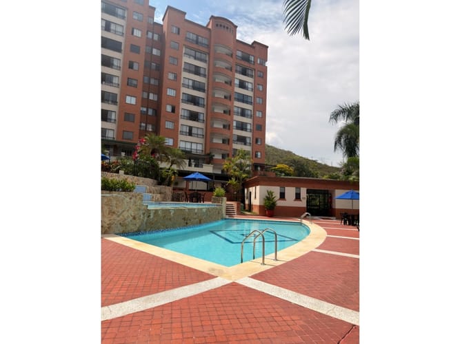Apartamento de 2 alcobas en venta en Tejares Cristales, Cali, 125 m² · foto 3 de 19