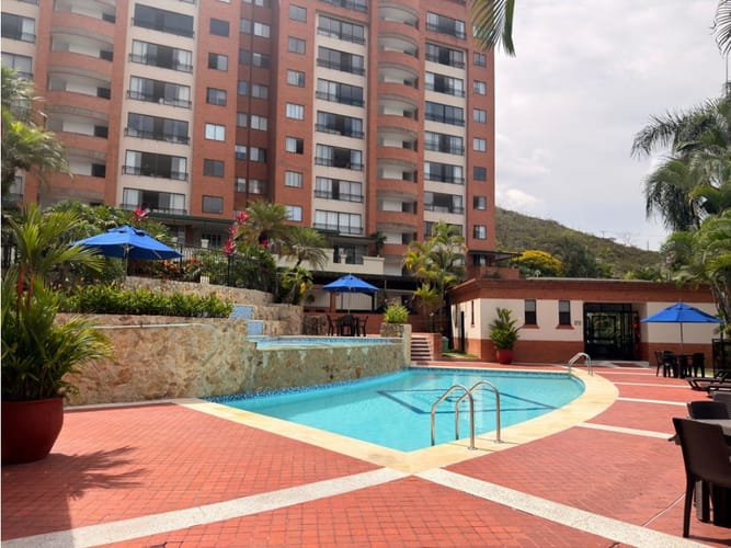Apartamento de 2 alcobas en venta en Tejares Cristales, Cali, 125 m² · foto 4 de 19