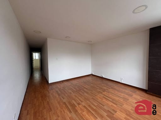 Oficina en venta en Laureles, Medellín, 48 m² · foto 2 de 6
