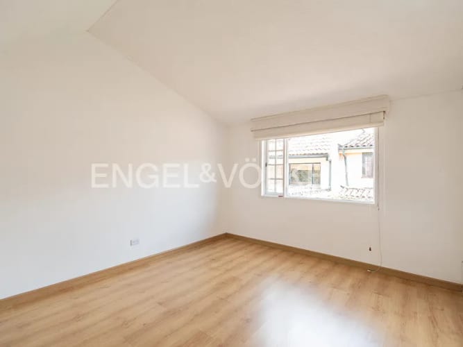 Casa de 4 alcobas en venta en Santa Paula, Bogotá, 240 m² · foto 11 de 14