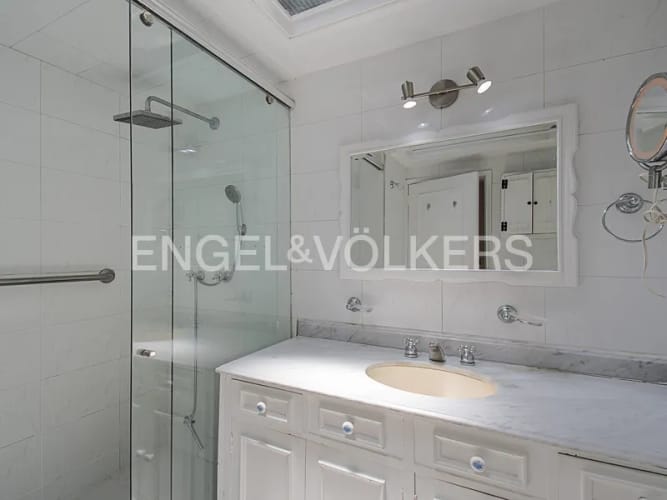 Casa de 4 alcobas en venta en Santa Paula, Bogotá, 240 m² · foto 10 de 14
