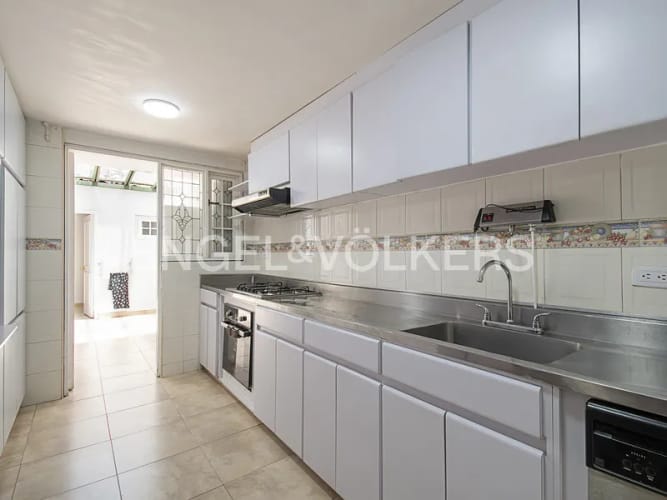 Casa de 4 alcobas en venta en Santa Paula, Bogotá, 240 m² · foto 7 de 14