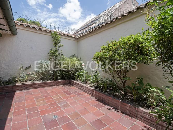 Casa de 4 alcobas en venta en Santa Paula, Bogotá, 240 m² · foto 4 de 14