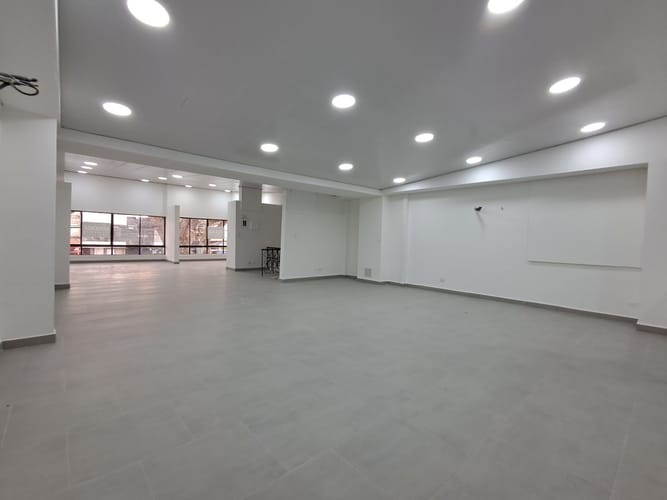 Local en arriendo en San Vicente, Cali, 200 m² · foto 5 de 13