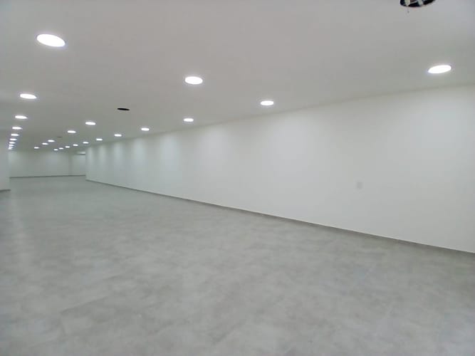 Local en arriendo en Los Angeles, Medellín, 253 m² · foto 3 de 7