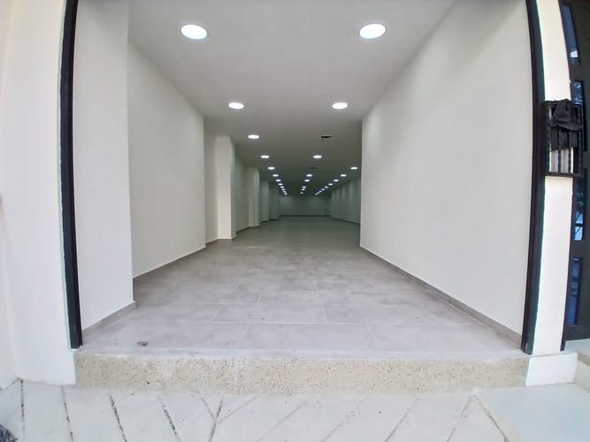 Local en arriendo en Los Angeles, Medellín, 253 m² · foto 5 de 7