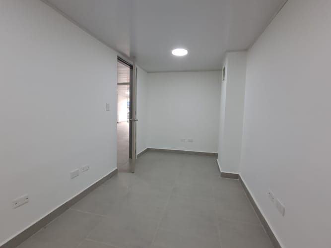Local en arriendo en San Vicente, Cali, 200 m² · foto 7 de 16