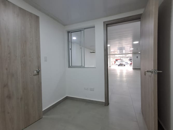 Local en arriendo en San Vicente, Cali, 200 m² · foto 14 de 16