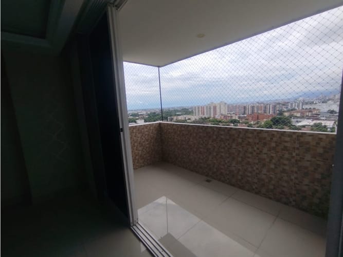 Apartamento en venta en Prados Del Norte, Cali · foto 2 de 20
