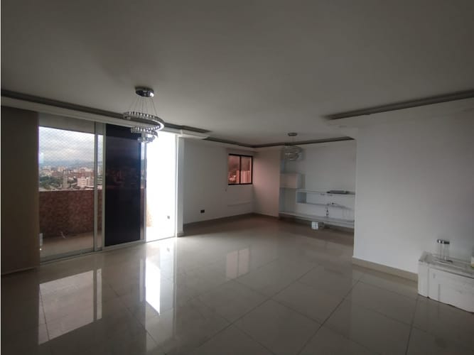 Apartamento en venta en Prados Del Norte, Cali · foto 3 de 20
