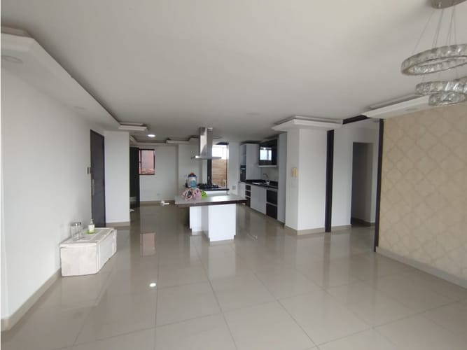 Apartamento en venta en Prados Del Norte, Cali · foto 4 de 20