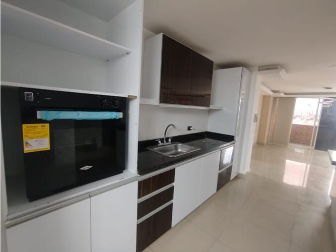 Apartamento en venta en Prados Del Norte, Cali · foto 7 de 20