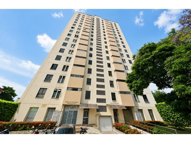 Apartamento en venta en Prados Del Norte, Cali · foto 20 de 20