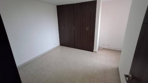 Apartamento de 3 alcobas en arriendo en Loma De Los Bernal, Medellín, 83 m² · foto 5 de 14