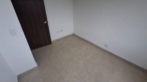 Apartamento de 3 alcobas en arriendo en Loma De Los Bernal, Medellín, 83 m² · foto 7 de 14