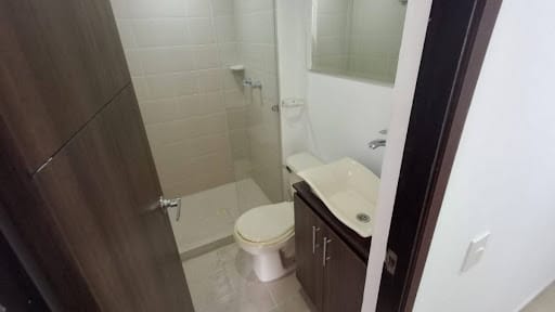 Apartamento de 3 alcobas en arriendo en Loma De Los Bernal, Medellín, 83 m² · foto 10 de 14