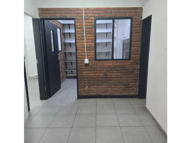 Bodega en arriendo en El Chagualo, Medellín, 500 m² · foto 5 de 10