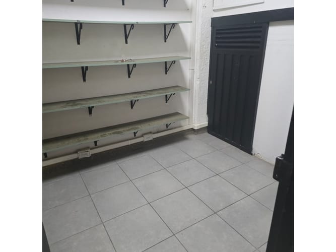 Bodega en arriendo en El Chagualo, Medellín, 500 m² · foto 8 de 10