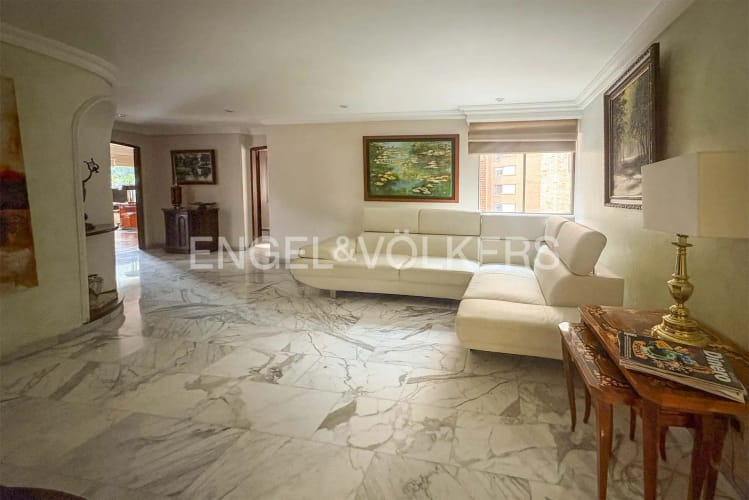 Apartamento de 4 alcobas en venta en La Carolina, Bogotá, 363 m² · foto 10 de 14