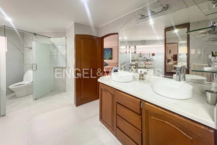 Apartamento de 4 alcobas en venta en La Carolina, Bogotá, 363 m² · foto 8 de 14