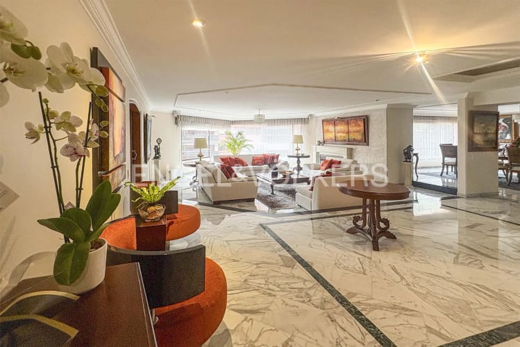 Apartamento de 4 alcobas en venta en La Carolina, Bogotá, 363 m² · foto 4 de 14