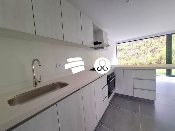 Casa de 3 alcobas en venta en Bello, 155 m² · foto 8 de 24
