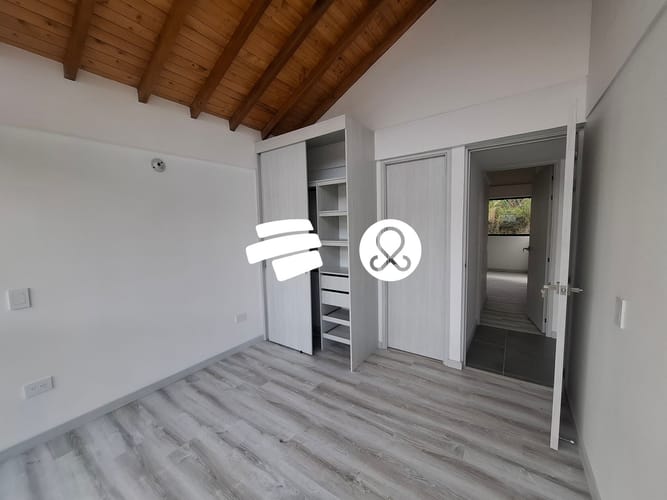 Casa de 3 alcobas en venta en Bello, 155 m² · foto 23 de 24