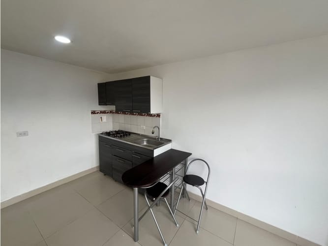 Apartaestudio en arriendo en La Gabriela, Bello, 35 m² · foto 2 de 8