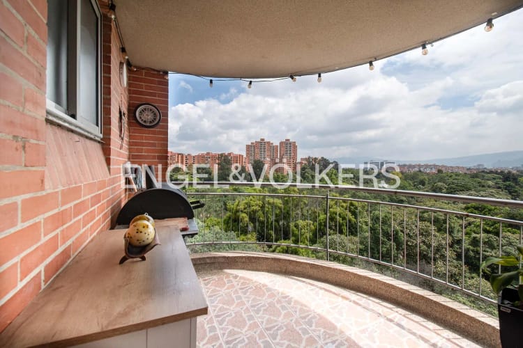 Apartamento de 3 alcobas en venta en Lagos De Cordoba, Bogotá, 178 m² · foto 4 de 24