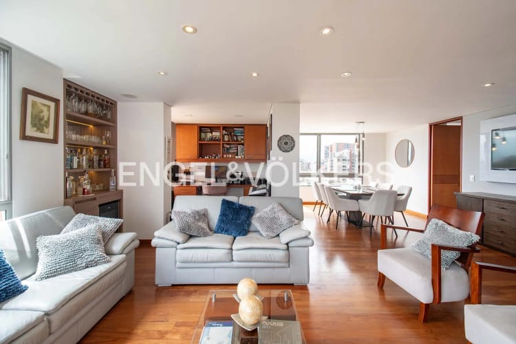 Apartamento de 3 alcobas en venta en Lagos De Cordoba, Bogotá, 178 m² · foto 3 de 24
