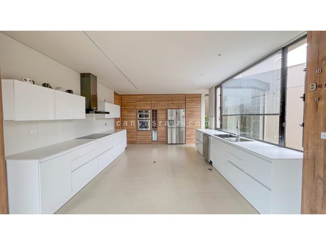 Casa de 6 alcobas en venta en Las Palmas, Rionegro, 526 m² · foto 2 de 16