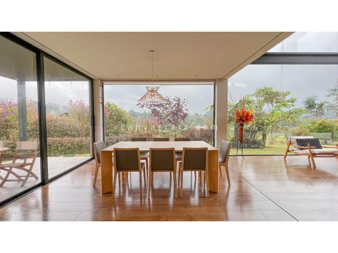 Casa de 6 alcobas en venta en Las Palmas, Rionegro, 526 m² · foto 3 de 16