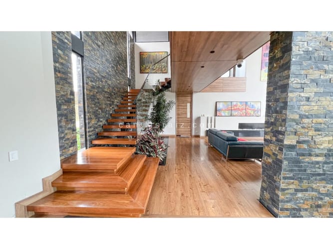 Casa de 6 alcobas en venta en Las Palmas, Rionegro, 526 m² · foto 4 de 16