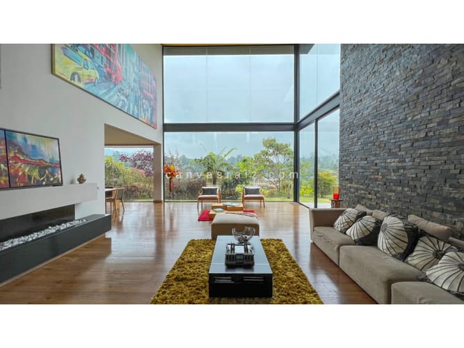 Casa de 6 alcobas en venta en Las Palmas, Rionegro, 526 m² · foto 5 de 16