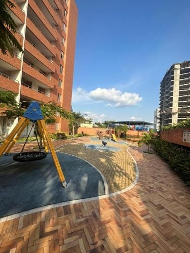 Apartamento de 3 alcobas en venta en La Samaria, Ibagué, 90 m² · foto 2 de 2