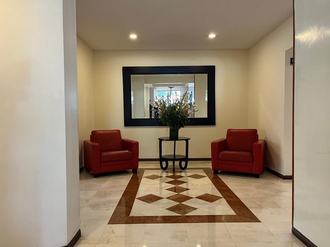 Apartamento de 3 alcobas en venta en Colina Campestre, Bogotá, 133 m² · foto 2 de 24