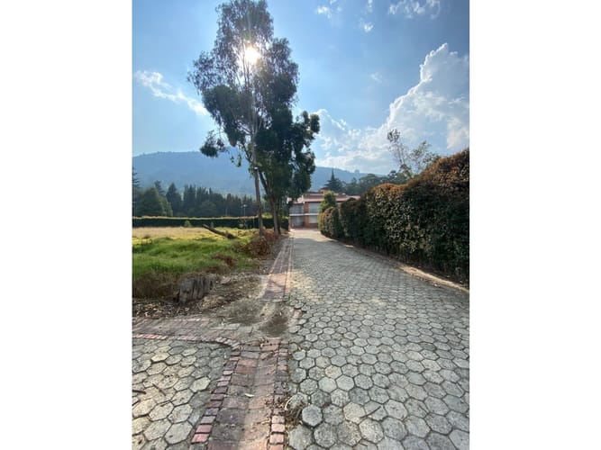 Lote en venta en Fonquetá, Chía, 1602 m² · foto 4 de 8