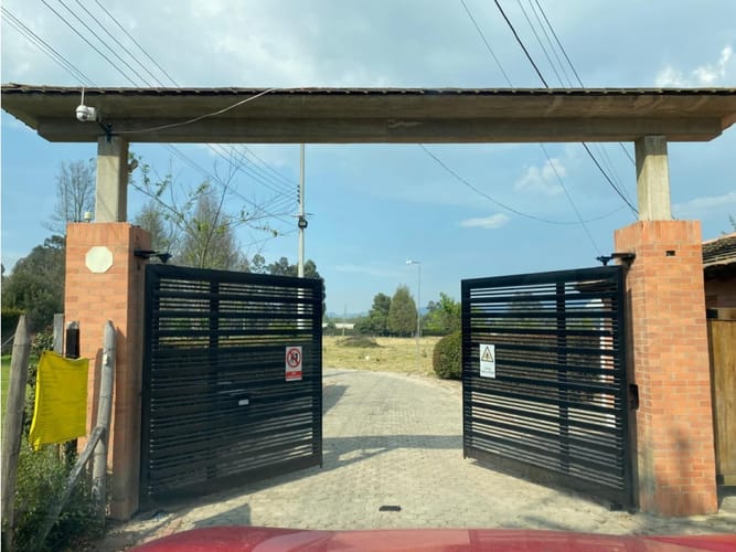 Lote en venta en Fonquetá, Chía, 1602 m² · foto 7 de 8