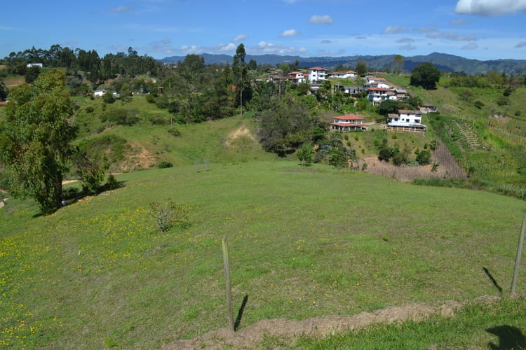 Lote en venta en Guarne, 1125 m² · foto 2 de 6