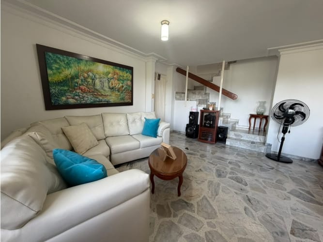 Apartamento de 3 alcobas en venta en Los Cambulos, Neiva, 107 m² · foto 5 de 24