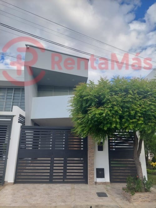 Casa en venta en Niza, Cúcuta · foto 2 de 24