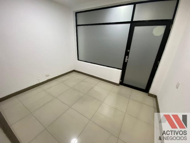 Oficina en arriendo en La Aguacatala, Medellín, 138 m² · foto 11 de 13