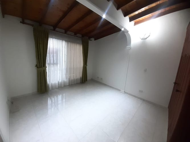 Apartamento de 3 alcobas en venta en La Gloria, Medellín, 117 m² · foto 8 de 13